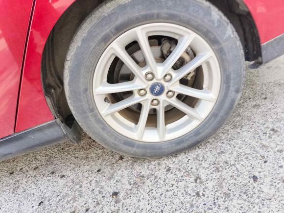 [苏州·苏E] 二手福特福克斯2015款 三厢 1.6L 手动风尚型