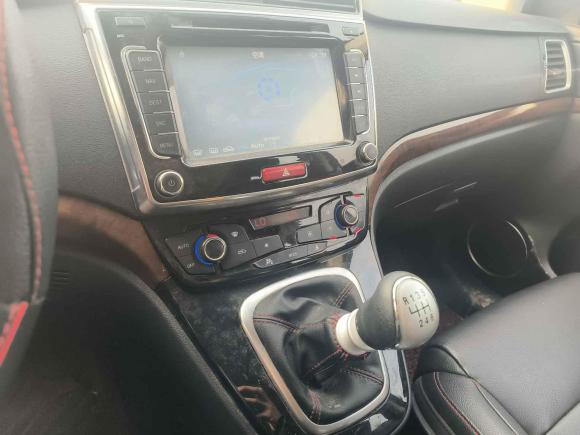 [义乌·浙G] 二手哈弗哈弗H62014款 运动版 1.5T 手动两驱精英型