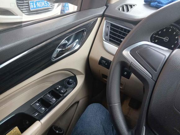 [南京·苏A] 二手宝骏宝骏7302016款 1.8L 手动舒适型 7座