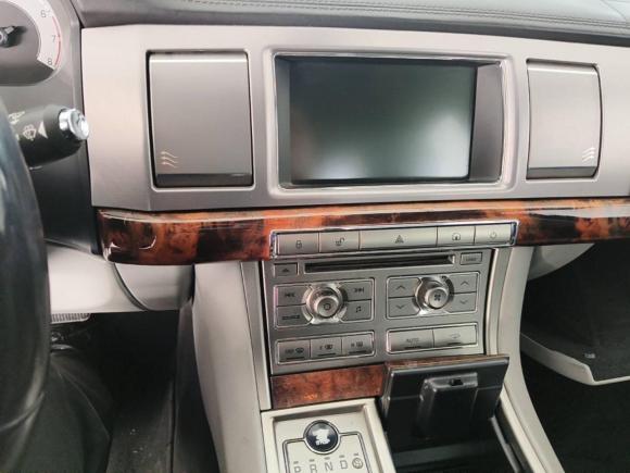 [上海·沪C] 二手捷豹捷豹XFL2008款 XF 3.0 V6优质豪华版