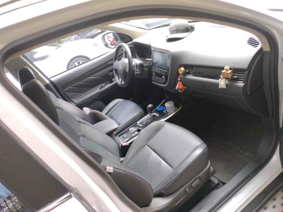 [上海·沪B] 二手三菱欧蓝德2019款 2.4L 四驱致享版 7座 国VI