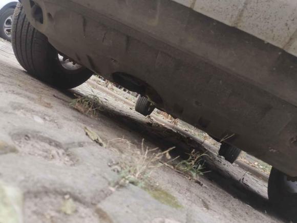 [武汉·鄂A] 二手起亚狮跑2009款 2.0L 手动两驱版GLS