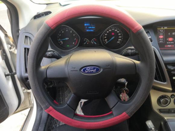 [上海·沪C] 二手福特福克斯2012款 两厢 1.6L 自动舒适型