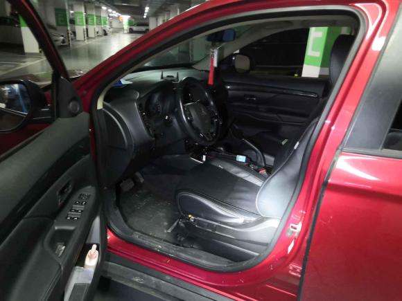 [上海·沪E] 二手三菱欧蓝德2018款 2.0L 两驱荣耀版 5座