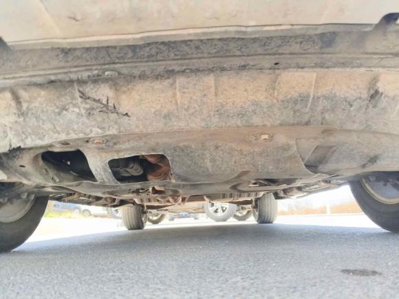 [青岛·鲁B] 二手起亚狮跑2013款 2.0L 手动两驱版GL