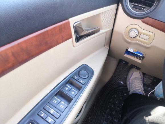 [上海·苏K] 二手荣威荣威3502014款 1.5L 手动迅捷版