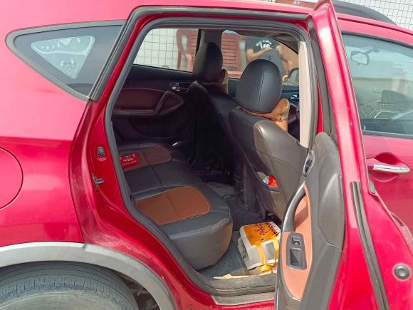 [佛山·粤Y] 二手海马海马S52015款 1.5T CVT旗舰型