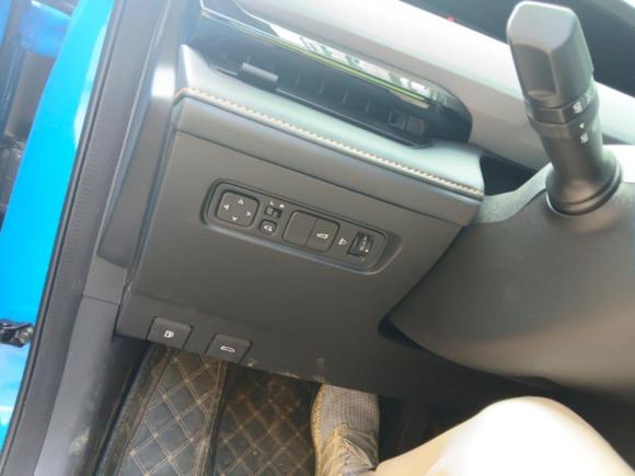 [深圳·粤L] 二手长安长安UNI-V2022款 1.5T 智慧领航型