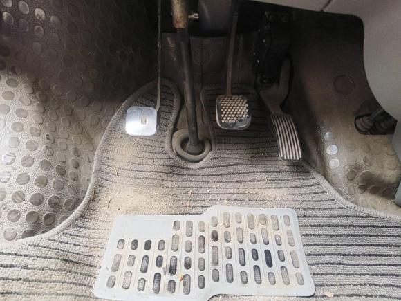 [义乌·浙G] 二手上汽大通MAXUS新途V802014款 2.5T 傲运通短轴低顶