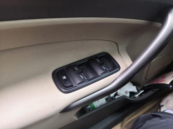 [上海·冀R] 二手福特嘉年华2011款 两厢 1.5L 自动时尚型