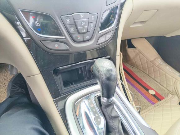 [上海·沪C] 二手别克君威2015款 2.0L 领先时尚型