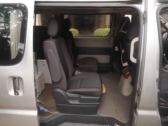 [佛山·粤Y] 二手金杯阁瑞斯2013款 2.0L智领标准型7座 全运纪念版国五