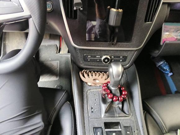 [上海·豫S] 二手比亚迪宋MAX2017款 1.5T 自动智联精英型 7座