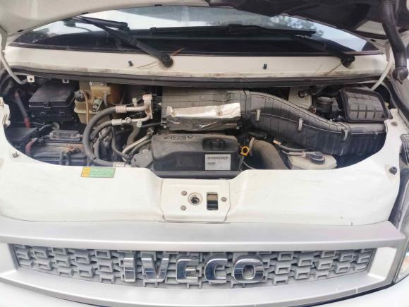 [常州·苏D] 二手依维柯依维柯褒迪2017款 3.0T尊享V36厢货中顶F1CE34818