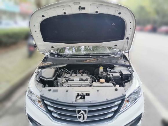 [上海·沪D] 二手宝骏宝骏3102017款 1.5L 自动时尚型