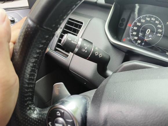 [武汉·鄂A] 二手路虎揽胜运动版2017款 3.0 SC V6 HSE DYNAMIC