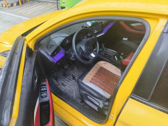 [上海·沪C] 二手名爵MG52021款 180DVVT CVT青春豪华版