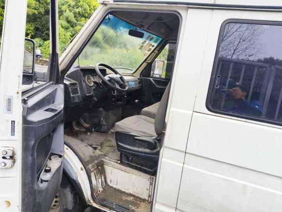 [上海·沪C] 二手依维柯依维柯得意2017款 2.5T A35客车5-7座47Z5