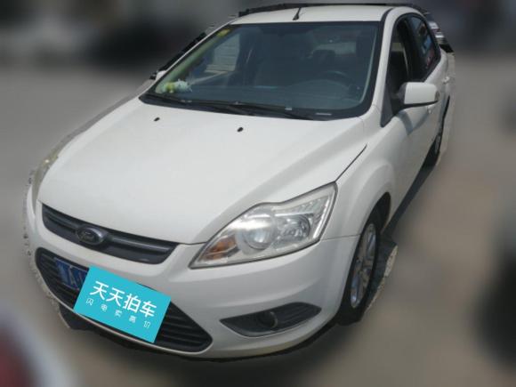 福特福克斯2013款 三厢经典 1.8L 自动基本型「上海二手车」「天天拍车」