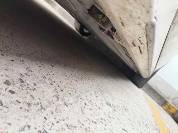 [上海·沪B] 二手奔驰奔驰C级2017款 C 180 L 运动版