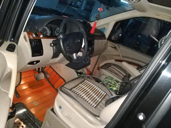 [济南·鲁A] 二手奔驰唯雅诺2013款 3.0L 舒适版