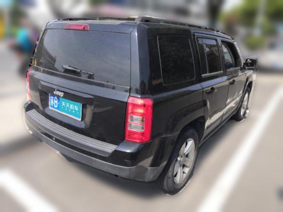 [无锡·苏B] 二手Jeep自由客2012款 2.4 运动版