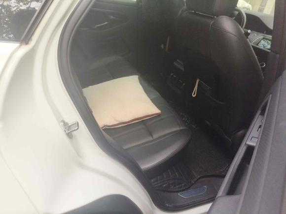 [上海·沪D] 二手路虎揽胜极光2020款 249PS R-DYNAMIC S 运动版