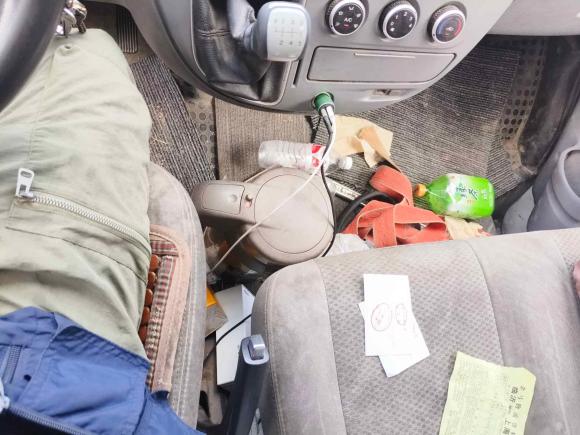 [上海·沪K] 二手上汽大通MAXUS新途V802021款 2.0T 手动经典城配王长轴中顶3座