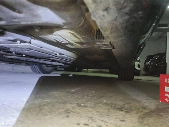 [深圳·粤B] 二手沃尔沃沃尔沃S60新能源2022款 T8 E驱混动 四驱智逸豪华版