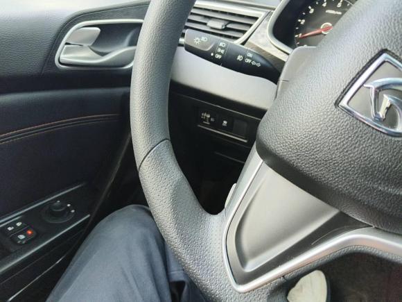 [上海·沪D] 二手宝骏宝骏3102017款 1.5L 自动时尚型