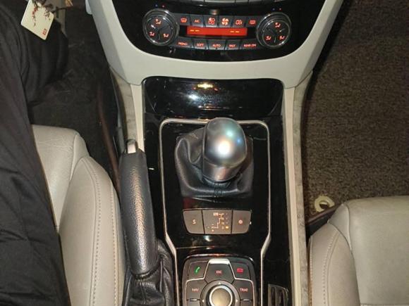 [无锡·苏B] 二手标致标致5082012款 2.0L 自动豪华版