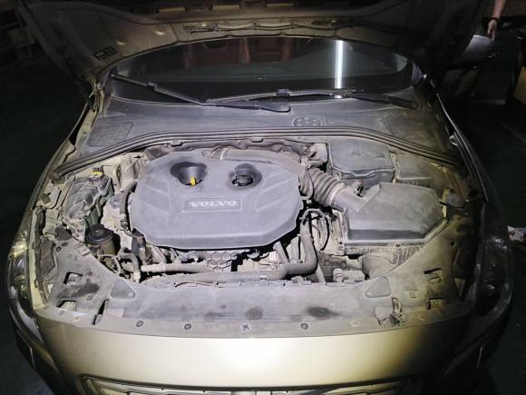 [温州·浙C] 二手沃尔沃沃尔沃S602012款 T5 舒适版