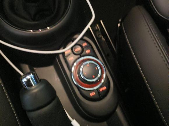 [深圳·粤B] 二手MINIMINI2023款 改款 1.5T COOPER 艺术家