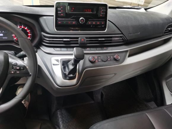 [温州·浙C] 二手上汽大通MAXUS上汽大通MAXUS V902020款 2.0TAMT运杰版前驱后单胎短轴中顶6座