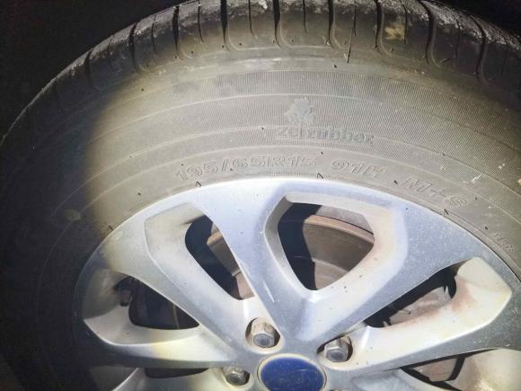 [金华·浙G] 二手福特福克斯2011款 两厢 1.8L 自动时尚型