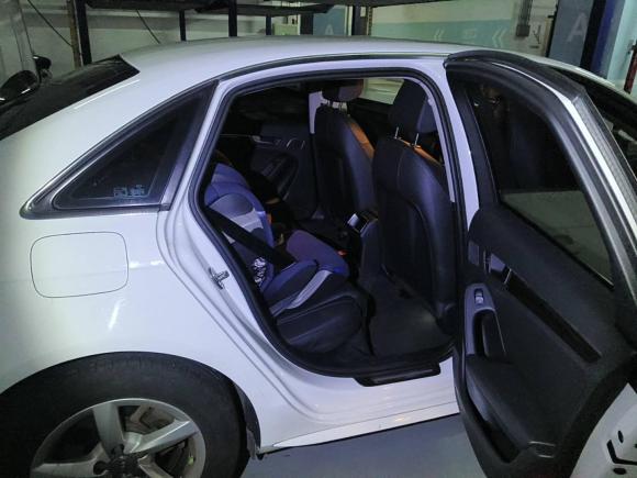 [上海·沪A] 二手奥迪奥迪A4L2013款 35 TFSI 自动舒适型