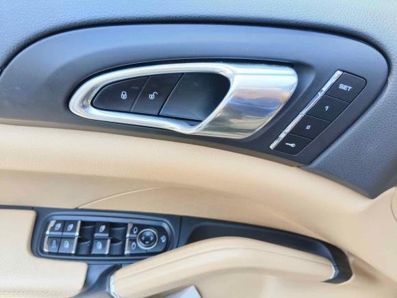 [深圳·粤B] 二手保时捷Cayenne2015款 Cayenne 3.0T