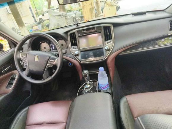 [上海·沪B] 二手丰田皇冠2018款 2.0T 运动版