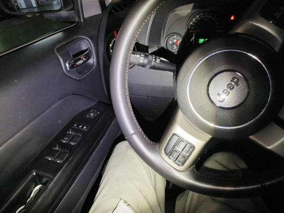 [上海·沪A] 二手Jeep指南者2012款 2.4L 四驱运动版