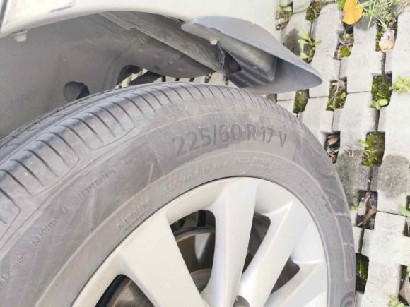 [无锡·苏B] 二手别克别克GL82014款 2.4L 经典版