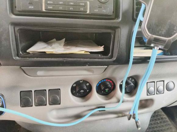 [上海·沪B] 二手福特经典全顺2015款 2.8T柴油多功能车短轴6座中顶JX493ZLQ4