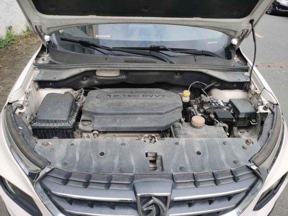 [广州·粤P] 二手宝骏宝骏5102017款 1.5L 自动豪华型