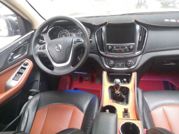 [嘉兴·浙F] 二手宝骏宝骏5602015款 1.8L 手动精英型