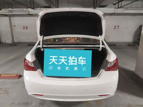 [无锡·苏B] 二手现代索纳塔2013款 2.0L 自动豪华版