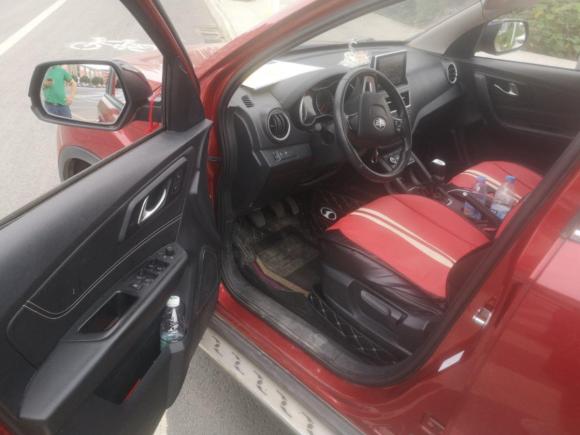 [成都·川A] 二手奔腾奔腾X402017款 1.6L 手动豪华型