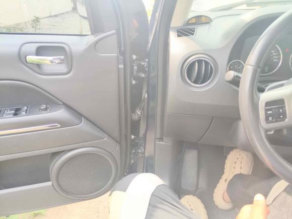 [青岛·鲁U] 二手Jeep指南者2012款 2.4L 四驱都市版