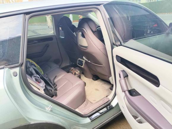 [成都·川A] 二手零跑汽车零跑C112023款 增程 180舒享版