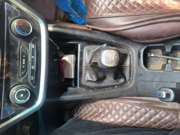 [杭州·浙A] 二手五菱汽车五菱宏光S32018款 1.5T 手动豪华型 国V