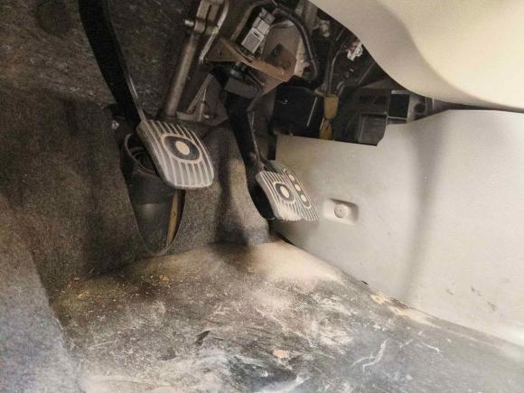 [杭州·浙A] 二手日产日产NV2002016款 1.6L 手动豪华型