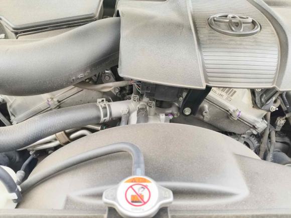 [南昌·赣A] 二手丰田兰德酷路泽2015款 4.0L V6 中东低配版